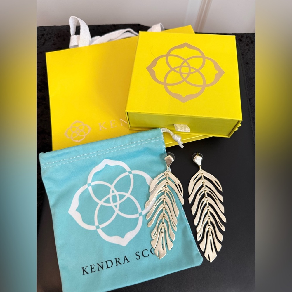 Kendra Scott Lotus statement earrings in gold